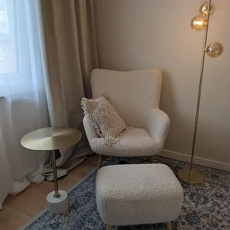 3 Flat In Cosy Area Of Appartement *