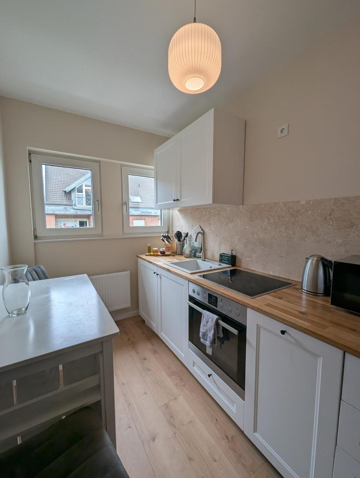 3 Flat In Cosy Area Of Apartment *